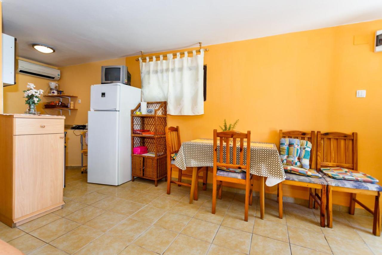 Apartmani Marica Risika Exteriör bild